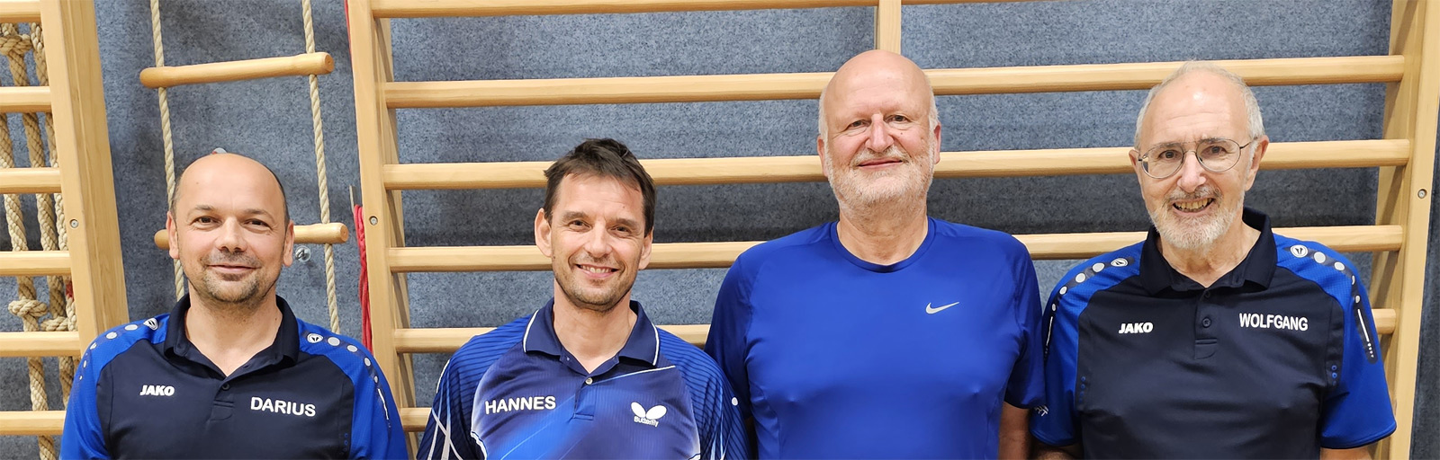 Klicken Sie auf den Fotostreifen um die einzelnen Fotos zu vergrößern Meister 2023/24